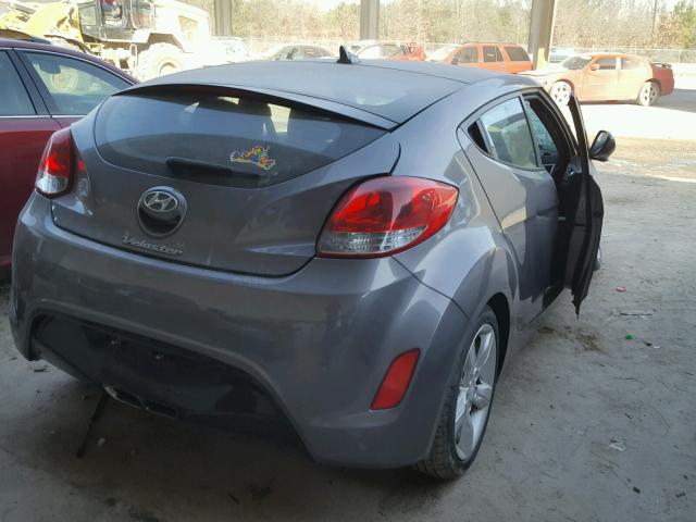 KMHTC6AD9CU039624 - 2012 HYUNDAI VELOSTER B GRAY photo 4