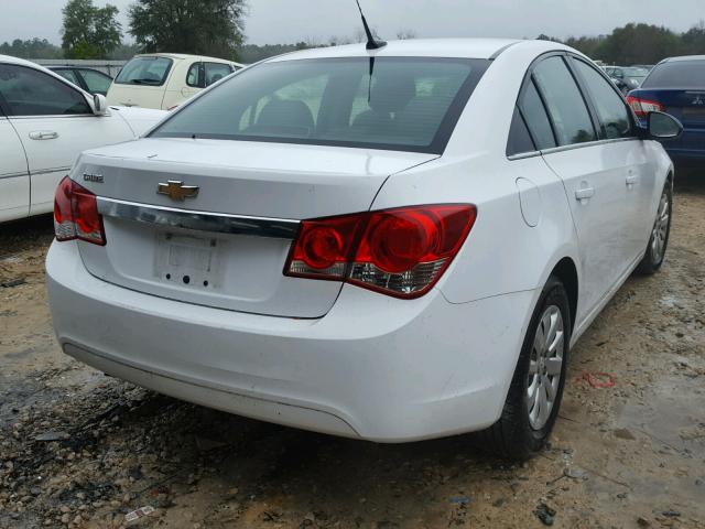 1G1PC5SH7B7198472 - 2011 CHEVROLET CRUZE LS WHITE photo 4