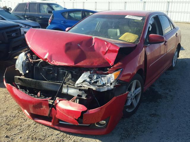 4T1BF1FKXDU658215 - 2013 TOYOTA CAMRY L RED photo 2