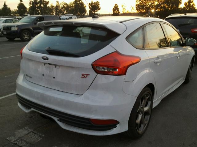 1FADP3L93HL263656 - 2017 FORD FOCUS ST WHITE photo 4