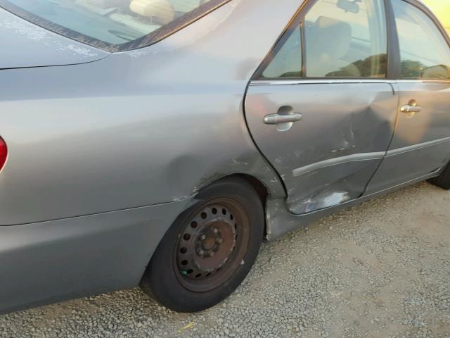 4T1BE32K35U979552 - 2005 TOYOTA CAMRY LE GRAY photo 9