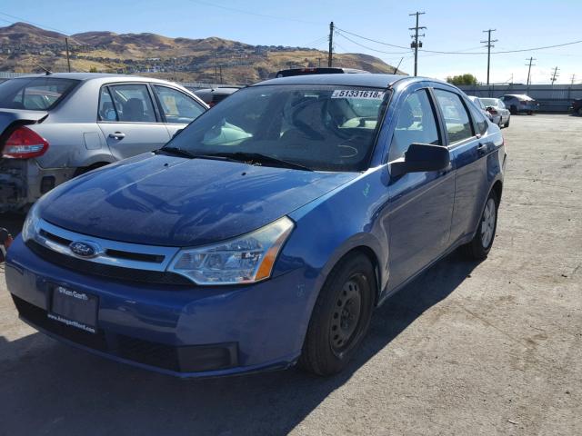 1FAHP34N48W252127 - 2008 FORD FOCUS S/SE BLUE photo 2