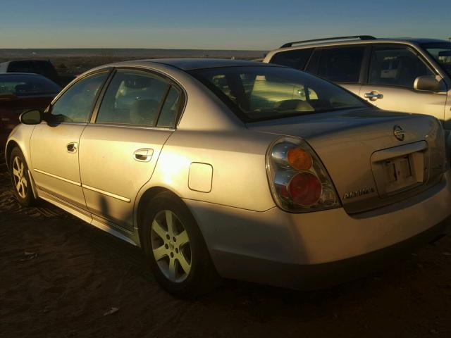 1N4AL11D53C183875 - 2003 NISSAN ALTIMA BAS SILVER photo 3