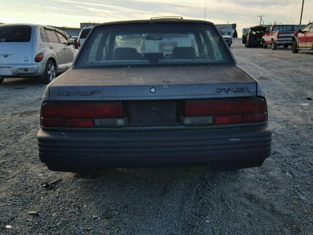 1G1JC5448P7134240 - 1993 CHEVROLET CAVALIER V GRAY photo 9