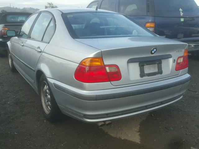 WBAAM3339YFP66752 - 2000 BMW 323 I SILVER photo 3