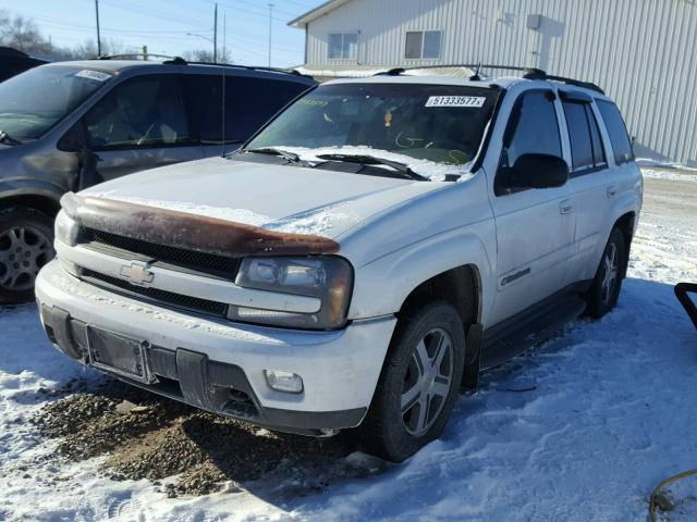 1GNDT13S042230392 - 2004 CHEVROLET TRAILBLAZE WHITE photo 2