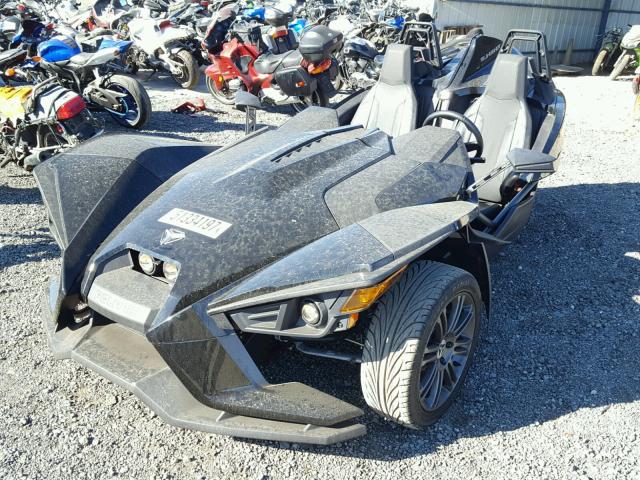 57XAASFA0H8121533 - 2017 POLARIS SLINGSHOT BLACK photo 2