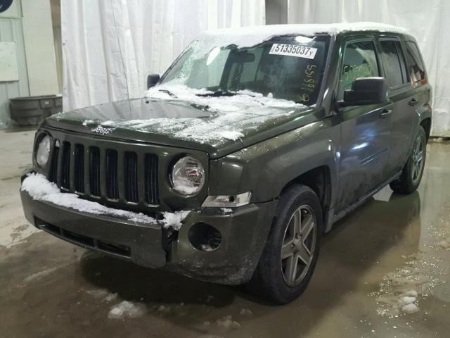 1J8FF28W48D547539 - 2008 JEEP PATRIOT SP GREEN photo 2