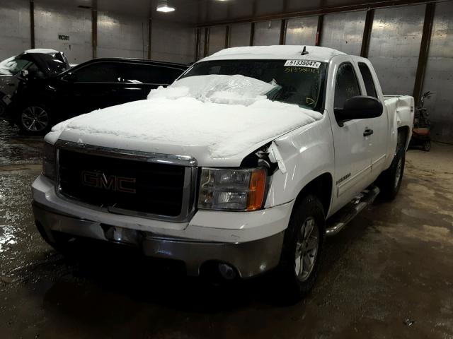 2GTEK19J981274864 - 2008 GMC SIERRA K15 WHITE photo 2