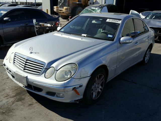 WDBUF65J23A165775 - 2003 MERCEDES-BENZ E 320 SILVER photo 2