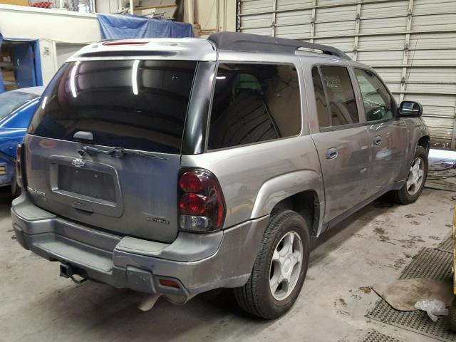 1GNES16S066120375 - 2006 CHEVROLET TRAILBLAZE SILVER photo 4