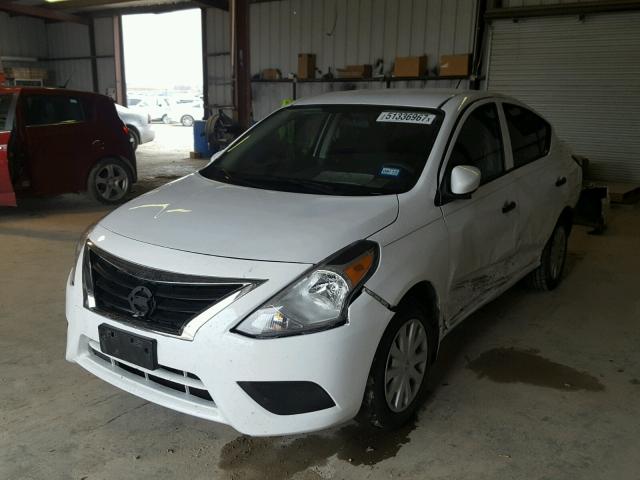 3N1CN7AP2GL834127 - 2016 NISSAN VERSA S WHITE photo 2