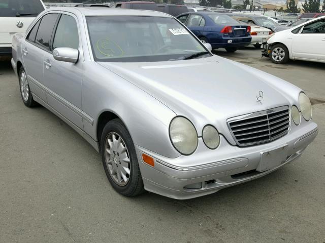 WDBJF65J9YB095891 - 2000 MERCEDES-BENZ E 320 SILVER photo 1