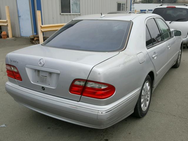 WDBJF65J9YB095891 - 2000 MERCEDES-BENZ E 320 SILVER photo 4