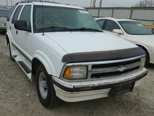 1GNCS13W4V2214635 - 1997 CHEVROLET BLAZER WHITE photo 1