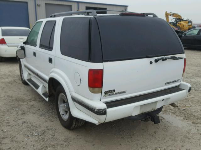 1GNCS13W4V2214635 - 1997 CHEVROLET BLAZER WHITE photo 3