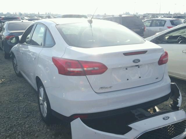 1FADP3F29GL322027 - 2016 FORD FOCUS SE WHITE photo 3