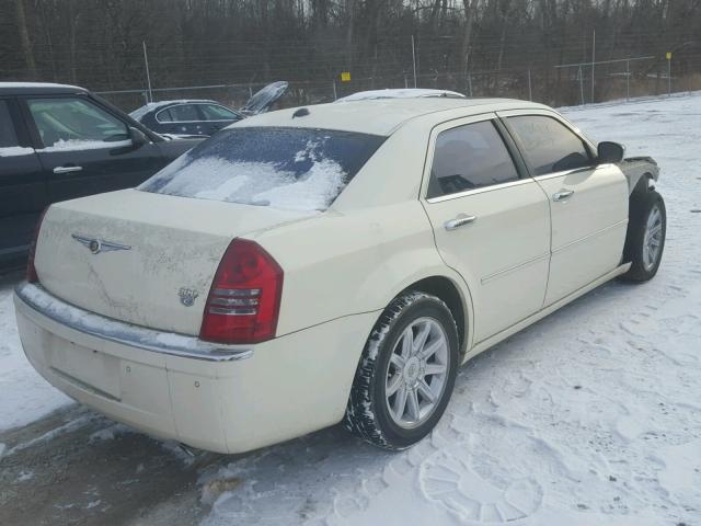 2C3LA63H56H111280 - 2006 CHRYSLER 300C WHITE photo 4