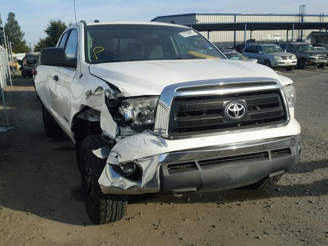 5TFUM5F12CX035623 - 2012 TOYOTA TUNDRA DOU WHITE photo 1