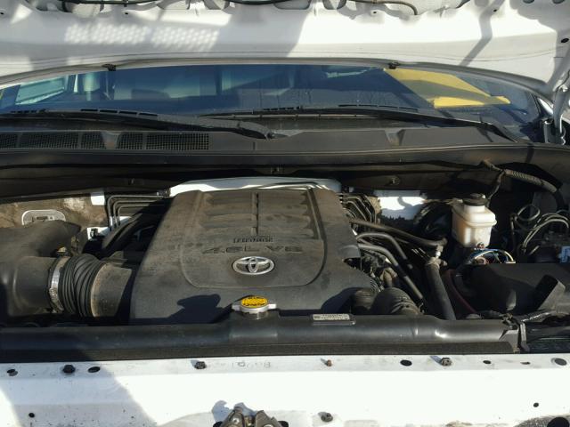 5TFUM5F12CX035623 - 2012 TOYOTA TUNDRA DOU WHITE photo 7