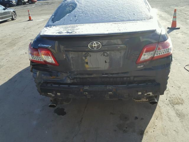 4T1BF3EK7BU224456 - 2011 TOYOTA CAMRY BASE CHARCOAL photo 9