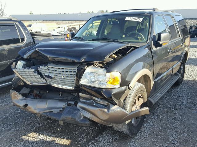 1FMFU17L44LB47832 - 2004 FORD EXPEDITION BLACK photo 2