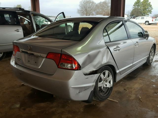 2HGFA16529H547474 - 2009 HONDA CIVIC LX SILVER photo 4