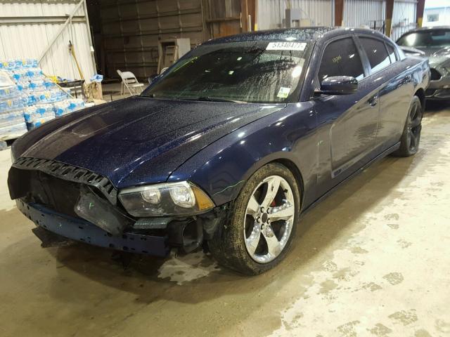 2C3CDXBG1DH633410 - 2013 DODGE CHARGER SE BLUE photo 2