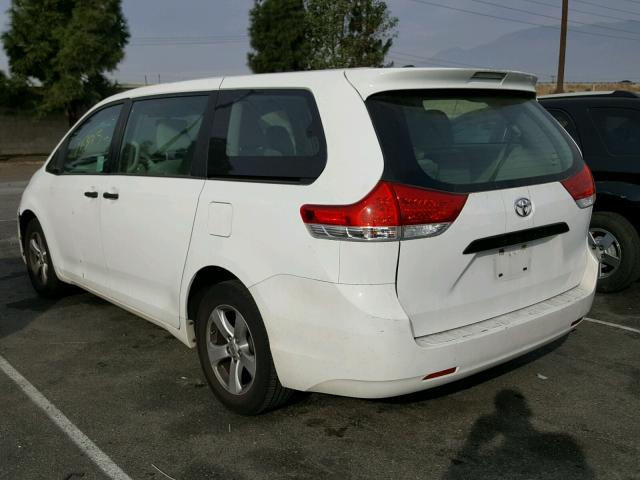 5TDKA3DC8BS008987 - 2011 TOYOTA SIENNA BAS WHITE photo 3