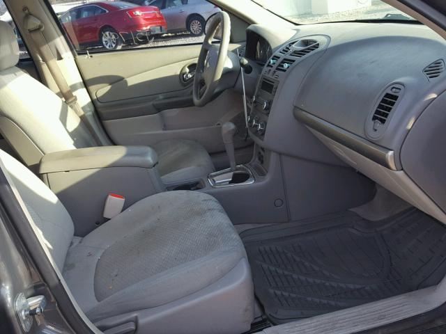 1G1ZS58F87F141714 - 2007 CHEVROLET MALIBU LS GRAY photo 5