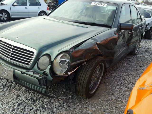 WDBJF55F9TJ007443 - 1996 MERCEDES-BENZ E 320 GREEN photo 9