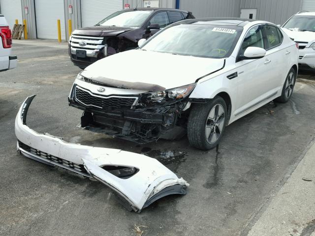 KNAGM4AD7D5046457 - 2013 KIA OPTIMA HYB WHITE photo 2