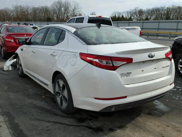 KNAGM4AD7D5046457 - 2013 KIA OPTIMA HYB WHITE photo 3