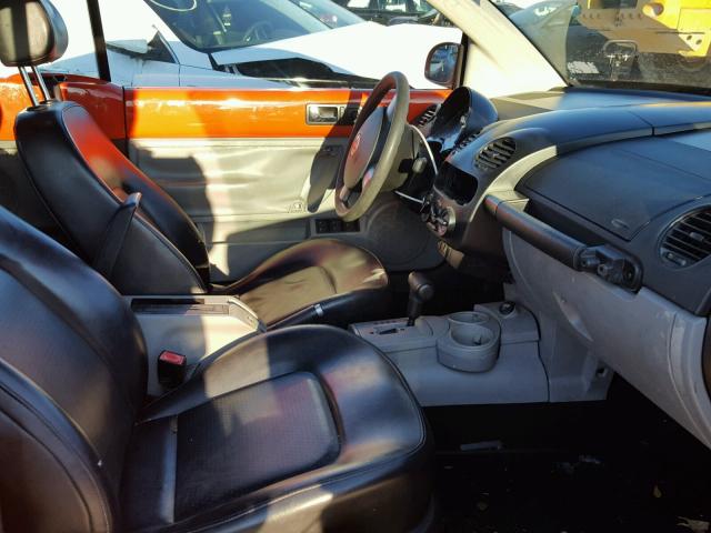 3VWCM21Y14M301295 - 2004 VOLKSWAGEN NEW BEETLE 橙色 照片 5