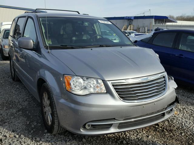 2C4RC1BGXFR561576 - 2015 CHRYSLER TOWN & COU SILVER photo 1