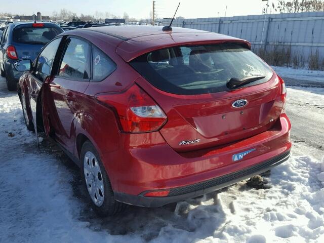 1FAHP3K24CL325855 - 2012 FORD FOCUS SE RED photo 3