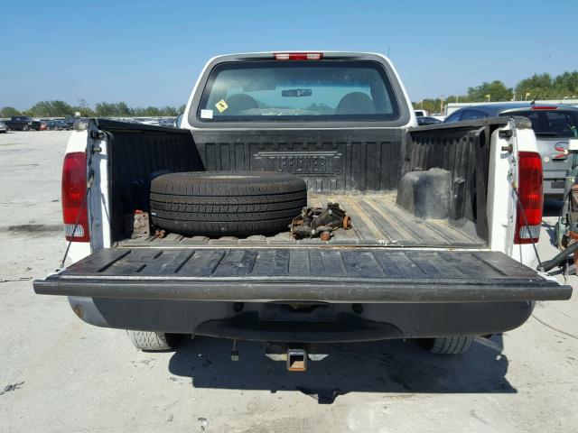 2FTRF17242CA05880 - 2002 FORD F150 WHITE photo 9