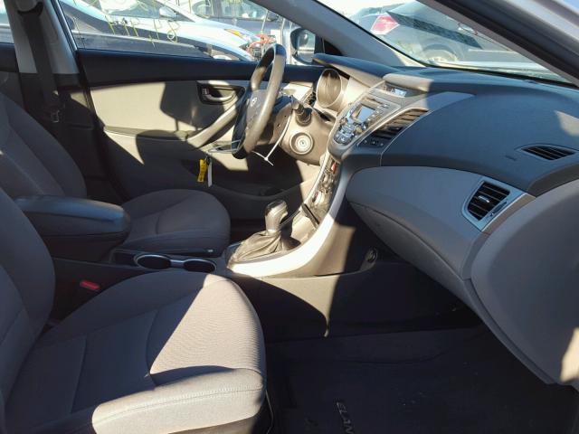 KMHDH4AE4GU516968 - 2016 HYUNDAI ELANTRA SE SILVER photo 5