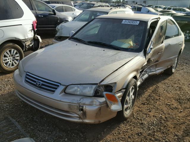 JT2BF22K5Y0256687 - 2000 TOYOTA CAMRY CE GOLD photo 2