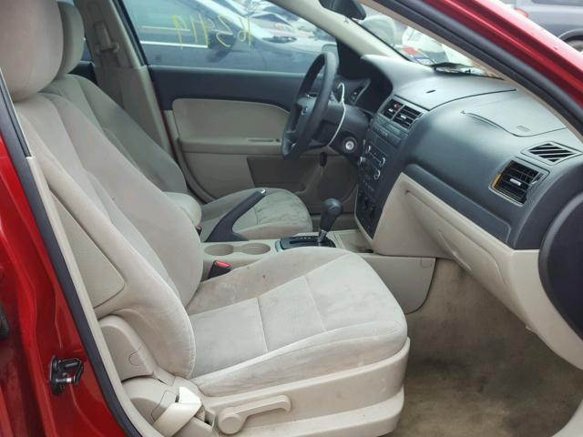 3FAHP07Z39R179267 - 2009 FORD FUSION SE RED photo 5