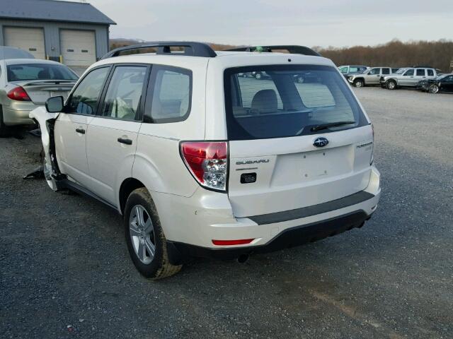 JF2SHABC7CH406458 - 2012 SUBARU FORESTER 2 WHITE photo 3