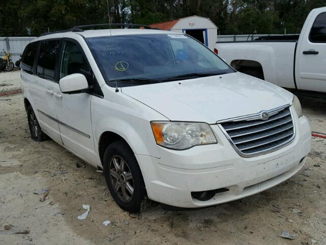 2A4RR5D10AR214288 - 2010 CHRYSLER TOWN & COU WHITE photo 1