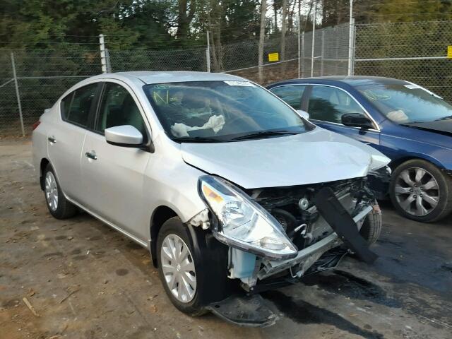 3N1CN7AP5GL863332 - 2016 NISSAN VERSA S SILVER photo 1