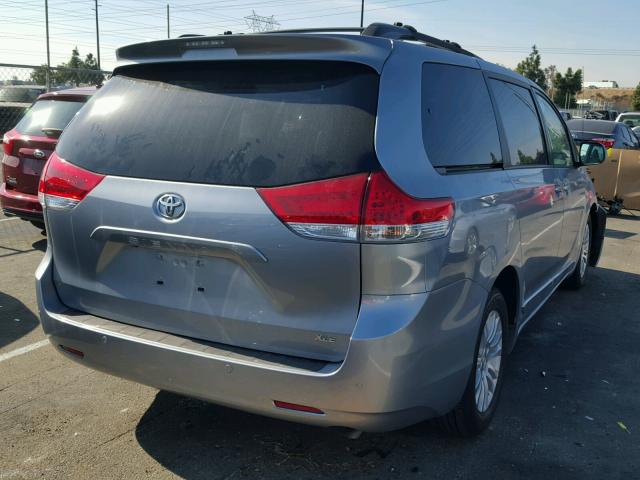 5TDYK3DC3DS357095 - 2013 TOYOTA SIENNA XLE SILVER photo 4