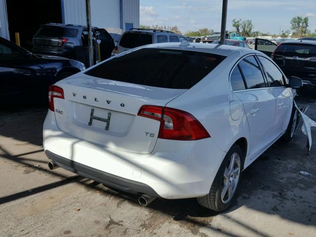 YV1612FS0D2181133 - 2013 VOLVO S60 T5 WHITE photo 4