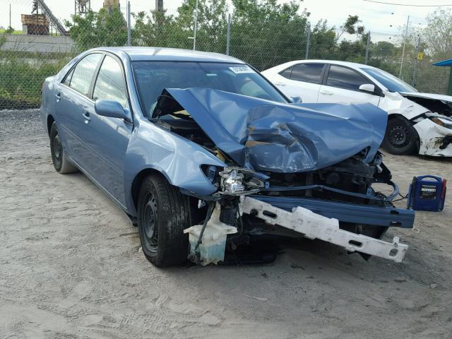 JTDBE32K440273068 - 2004 TOYOTA CAMRY LE ლურჯი ფოტო 1