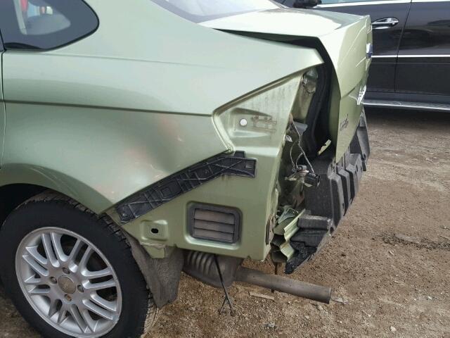 1FAHP35NX8W140009 - 2008 FORD FOCUS SE GREEN photo 9