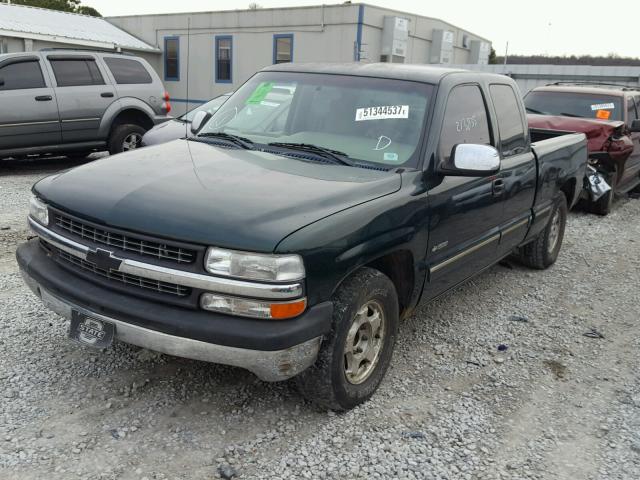 2GCEC19TX21422252 - 2002 CHEVROLET SILVERADO GREEN photo 2