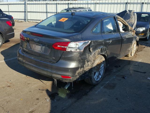 1FADP3F26HL229032 - 2017 FORD FOCUS SE GRAY photo 4