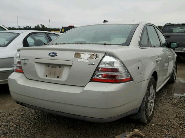 1FAHP24W58G141423 - 2008 FORD TAURUS SEL WHITE photo 4